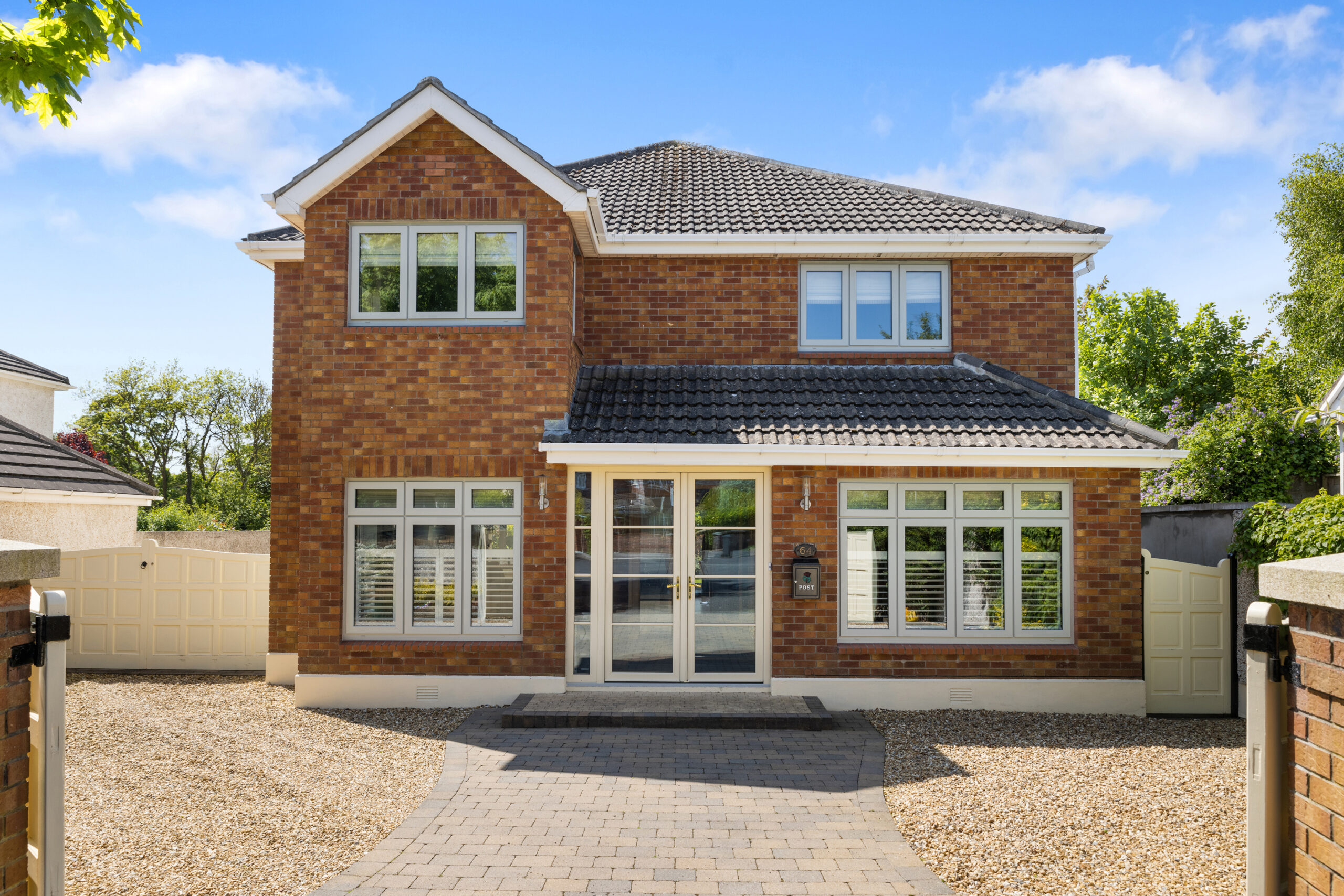 Finesse Frame windows, Agate grey